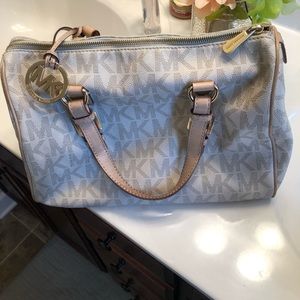 Michael kors purse